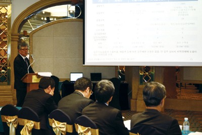 4월 19일 '인천항 경쟁력 강화를 위한 배후단지 활성화 방안 토론회'가 개최되었다